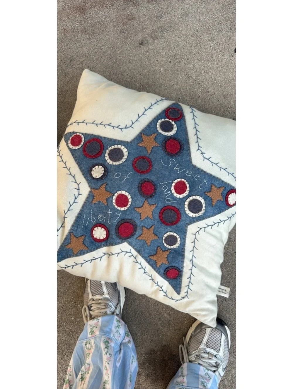 Primitive pillows